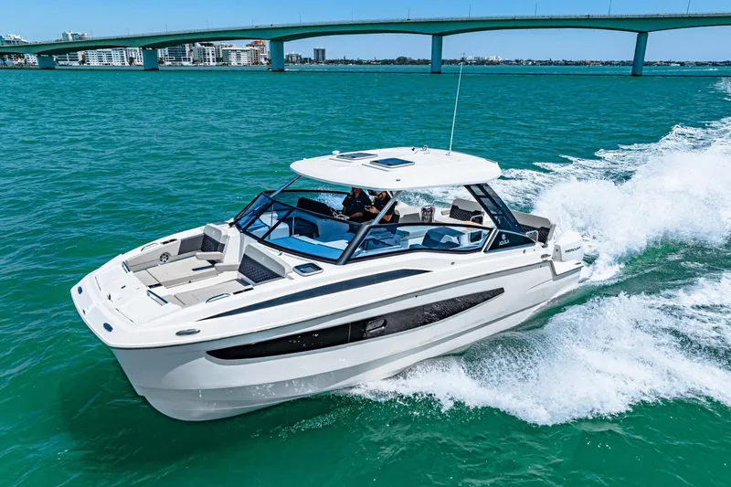 Slide: The Image of Aquila 32 Sport 2024 - 20