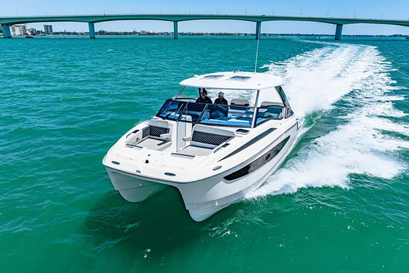 Slide: The Image of Aquila 32 Sport 2024 - 22