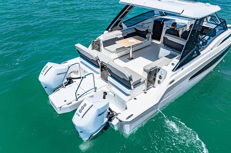 Slide: The Image of Aquila 32 Sport 2024 - 3