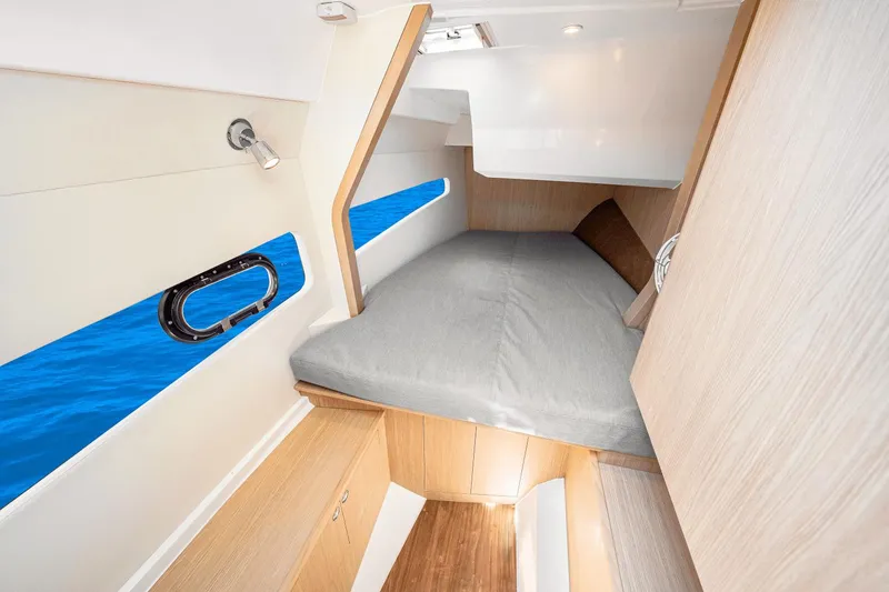 Slide: The Image of Aquila 32 Sport 2024 - 36