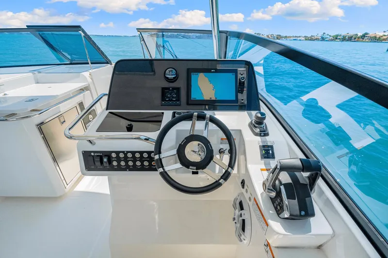 Slide: The Image of Aquila 32 Sport 2024 - 45
