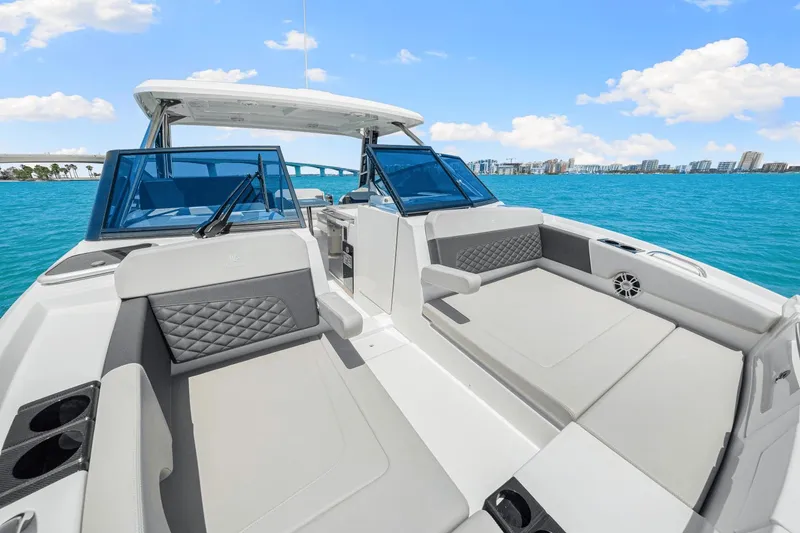 Slide: The Image of Aquila 32 Sport 2024 - 51