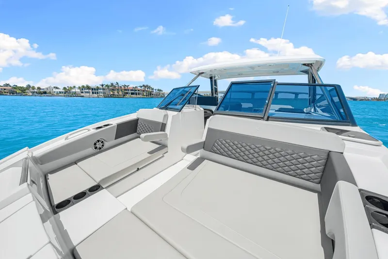 Slide: The Image of Aquila 32 Sport 2024 - 52