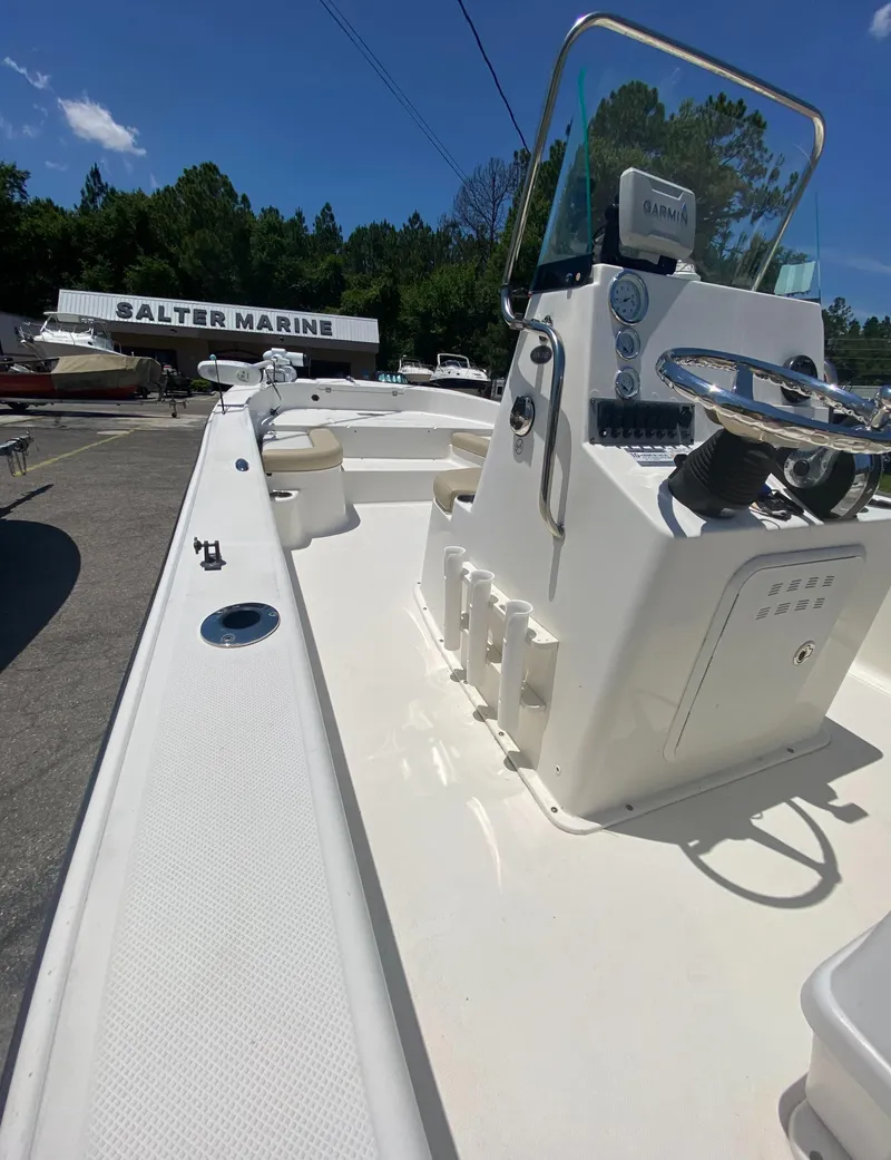 Slide: The Image of 2017 Sundance DX 22 boat at Salter Marine dealership. - 3