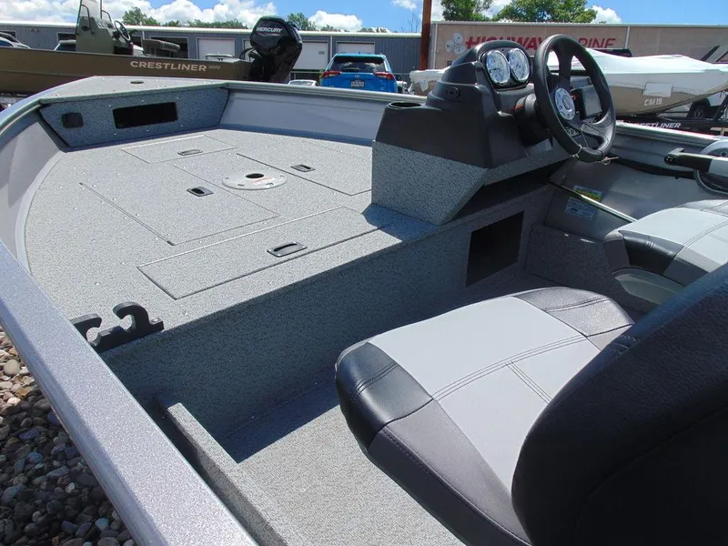 Slide: The Image of Crestliner 1650 Discovery SC 2024 - 3