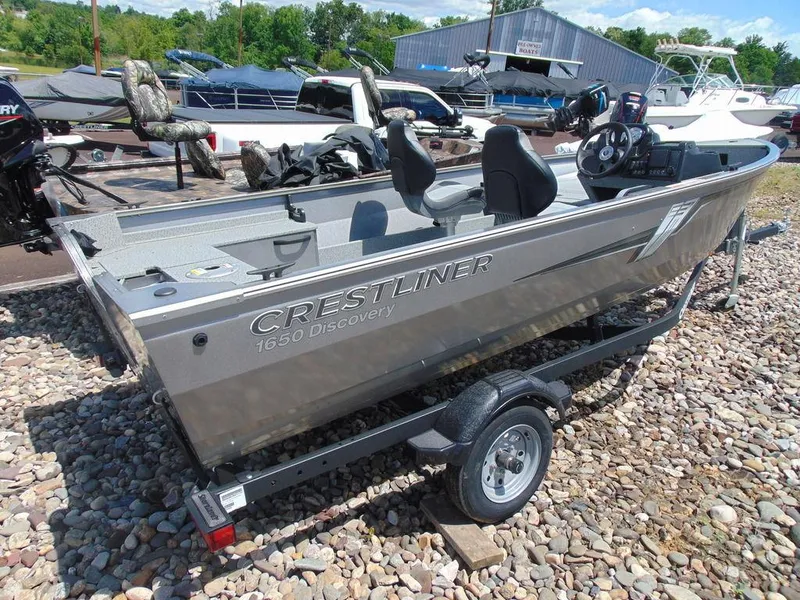 Slide: The Image of Crestliner 1650 Discovery SC 2024 - 4