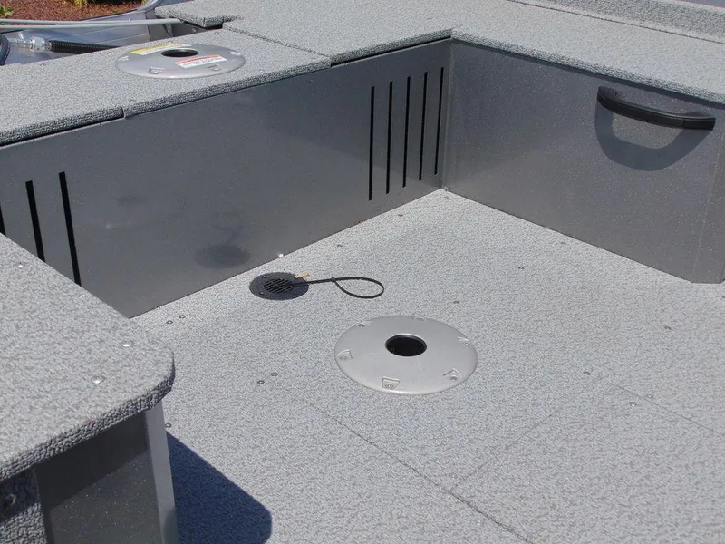 Slide: The Image of Crestliner 1650 Discovery SC 2024 - 5