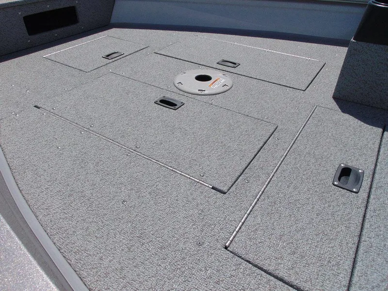 Slide: The Image of Crestliner 1650 Discovery SC 2024 - 7