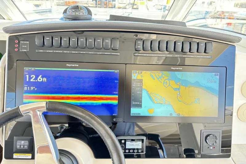 Slide: The Image of Boston Whaler 350 Realm 2019 - 15