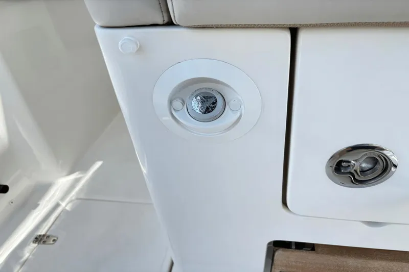 Slide: The Image of Boston Whaler 350 Realm 2019 - 32