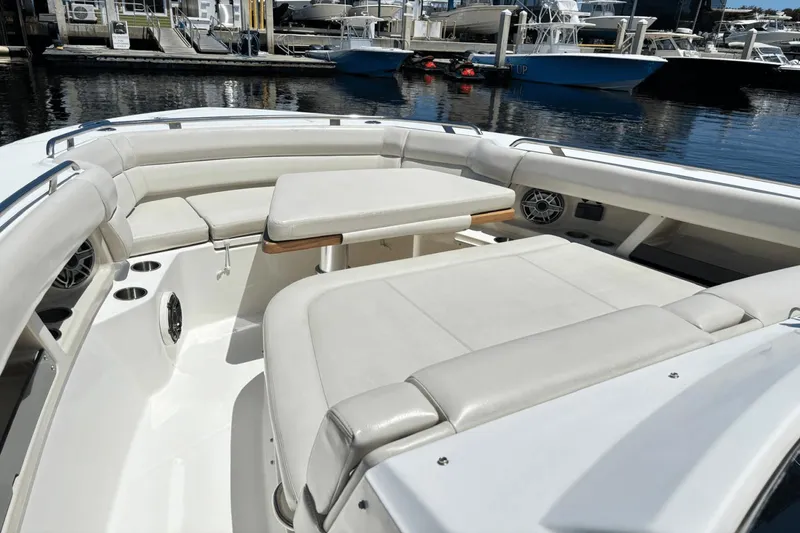 Slide: The Image of Boston Whaler 350 Realm 2019 - 6