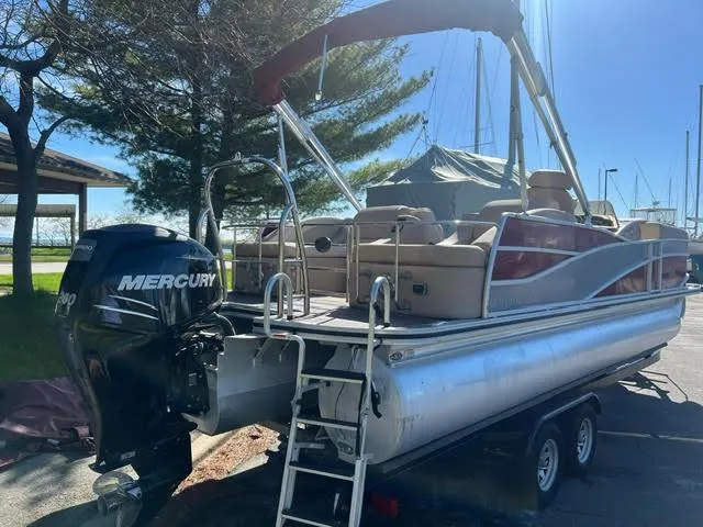Slide: The Image of 2014 Harris FloteBote Grand Mariner 250 pontoon boat with Mercury outboard engine. - 12
