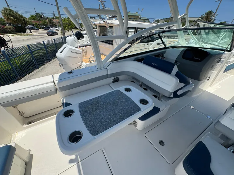 Slide: The Image of Robalo 31 - Helm Deck Dinette Table - 10
