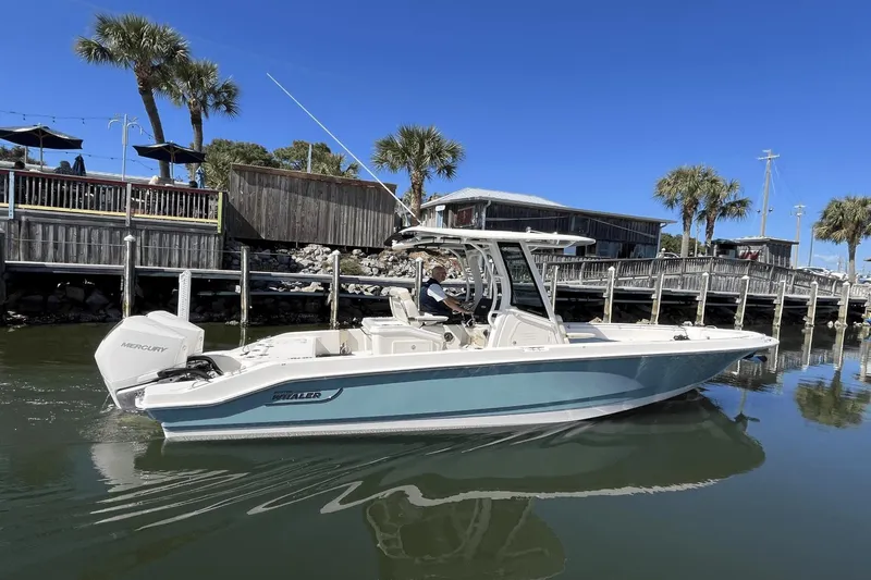 Slide: The Image of Boston Whaler 280 Dauntless 2025 - 2