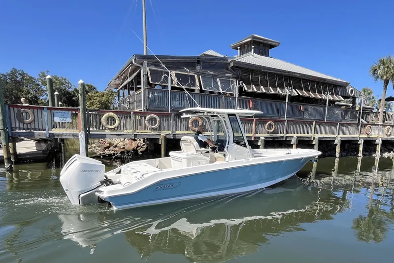 Slide: The Image of Boston Whaler 280 Dauntless 2025 - 3