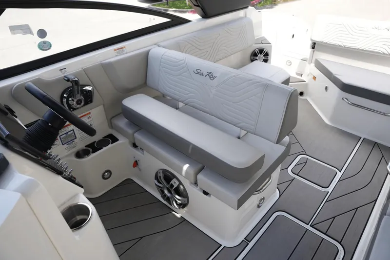 Slide: The Image of Sea Ray SDX 270 Surf 2025 - 11