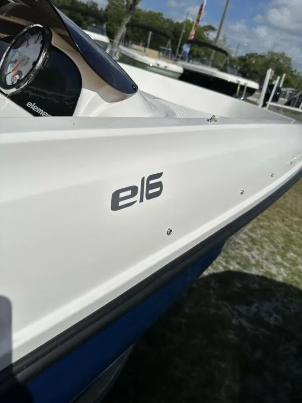 Slide: The Image of Bayliner E16 2024 - 14
