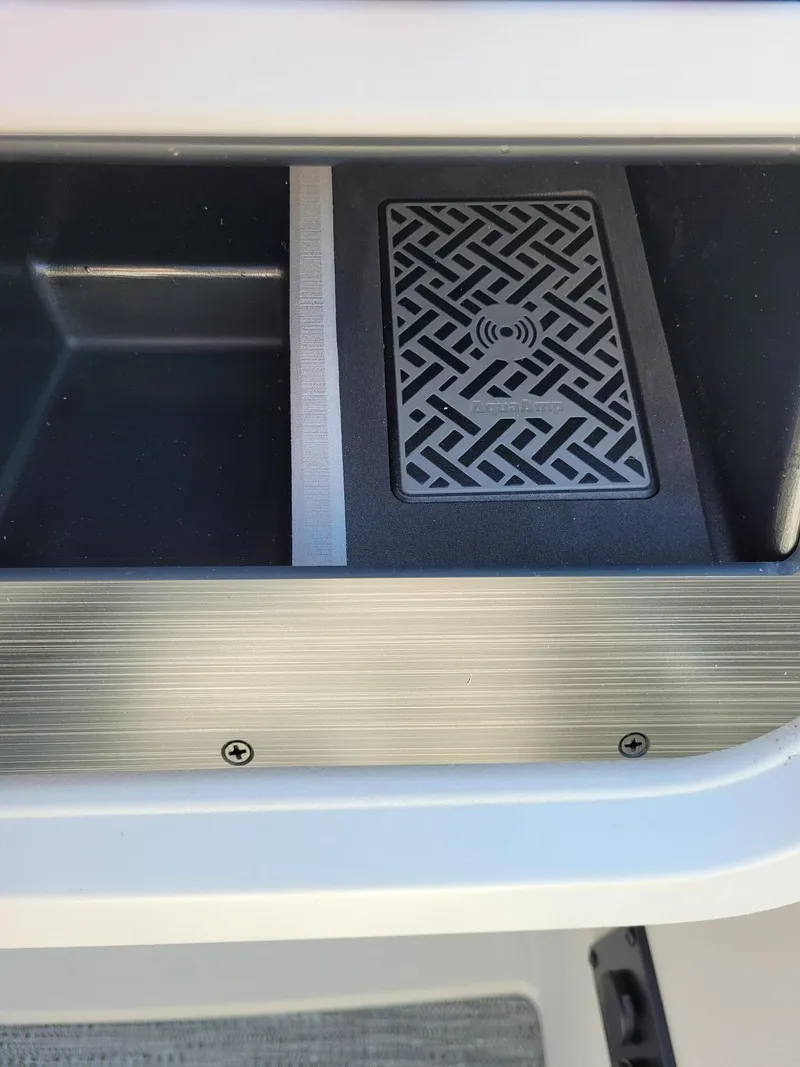 Slide: The Image of Sweetwater SW2286SB 2024 - 12