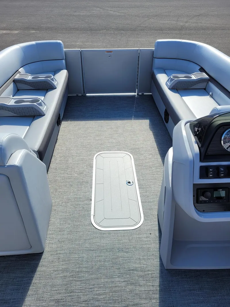 Slide: The Image of Sweetwater SW2286SB 2024 - 17