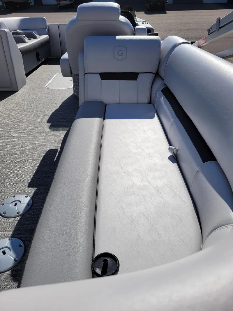 Slide: The Image of Sweetwater SW2286SB 2024 - 5