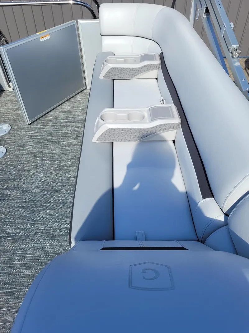 Slide: The Image of Sweetwater SW2286SB 2024 - 8