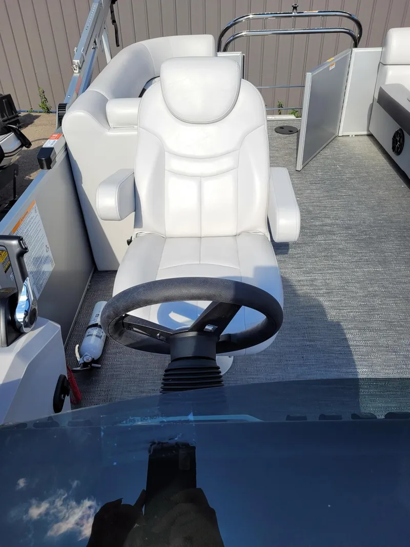 Slide: The Image of Sweetwater SW2286SB 2024 - 9