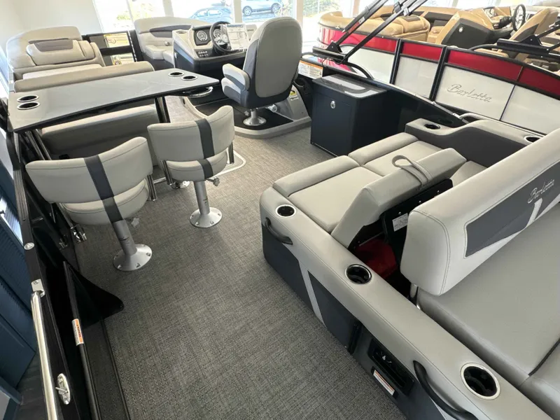 Slide: The Image of Barletta Cabrio 24UE 2025 - 12