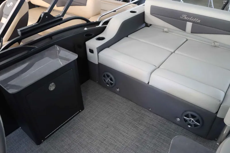 Slide: The Image of Barletta Cabrio 24UE 2025 - 19