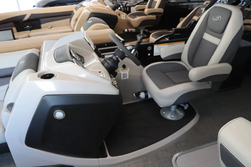 Slide: The Image of Barletta Cabrio 24UE 2025 - 28