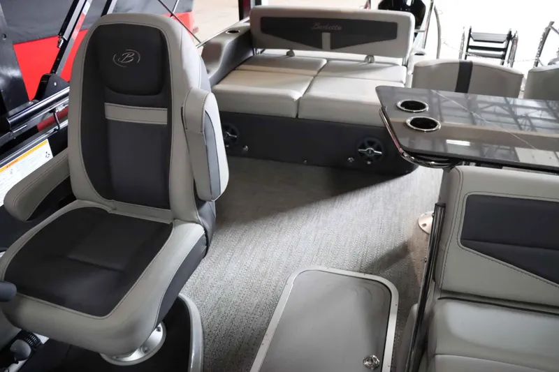 Slide: The Image of Barletta Cabrio 24UE 2025 - 30