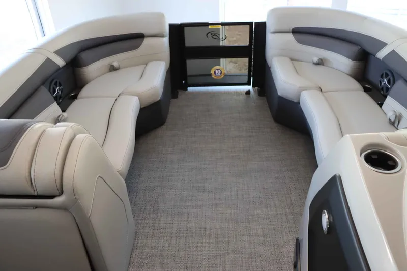 Slide: The Image of Barletta Cabrio 24UE 2025 - 33