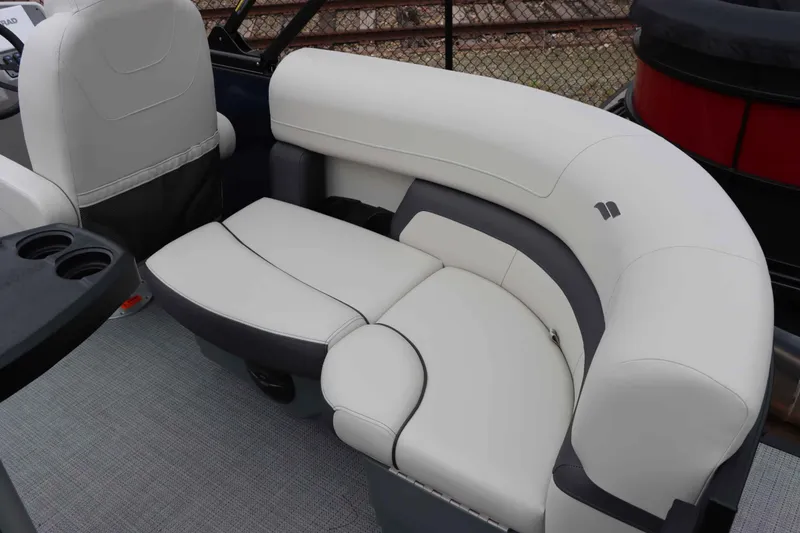 Slide: The Image of Starcraft EXS 1 2025 - 12