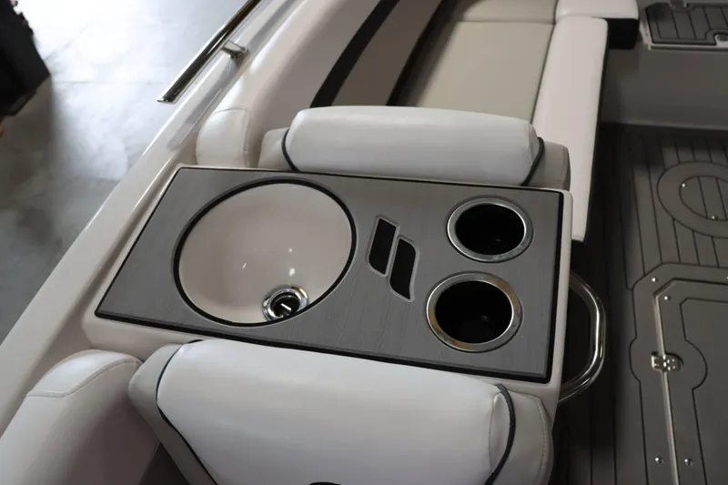 Slide: The Image of Starcraft SVX 211 OB 2025 - 12