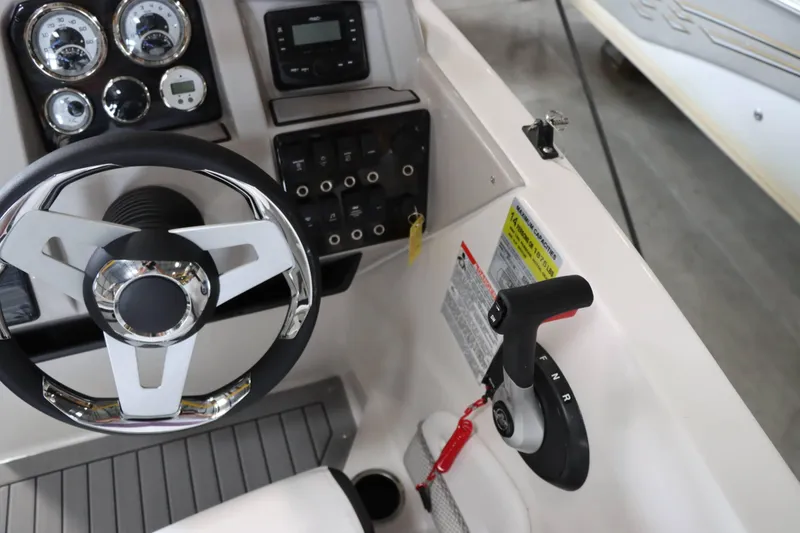 Slide: The Image of Starcraft SVX 211 OB 2025 - 16