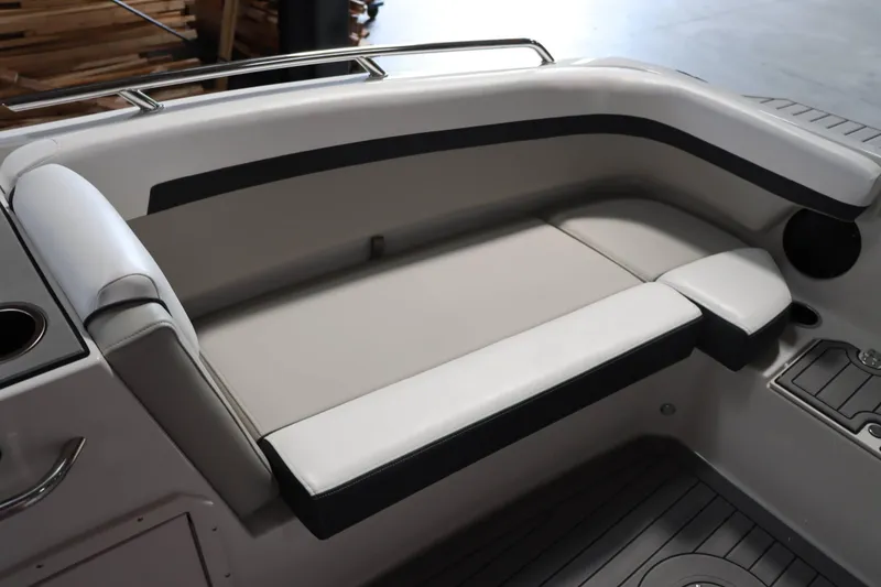 Slide: The Image of Starcraft SVX 211 OB 2025 - 18