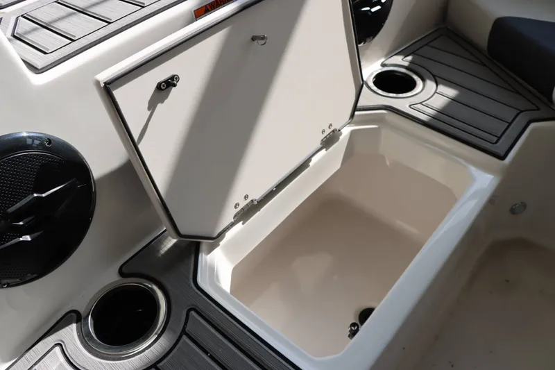 Slide: The Image of Starcraft SVX 171 OB 2025 - 28