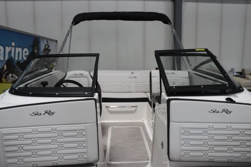 Slide: The Image of Sea Ray SPX 190 2025 - 31