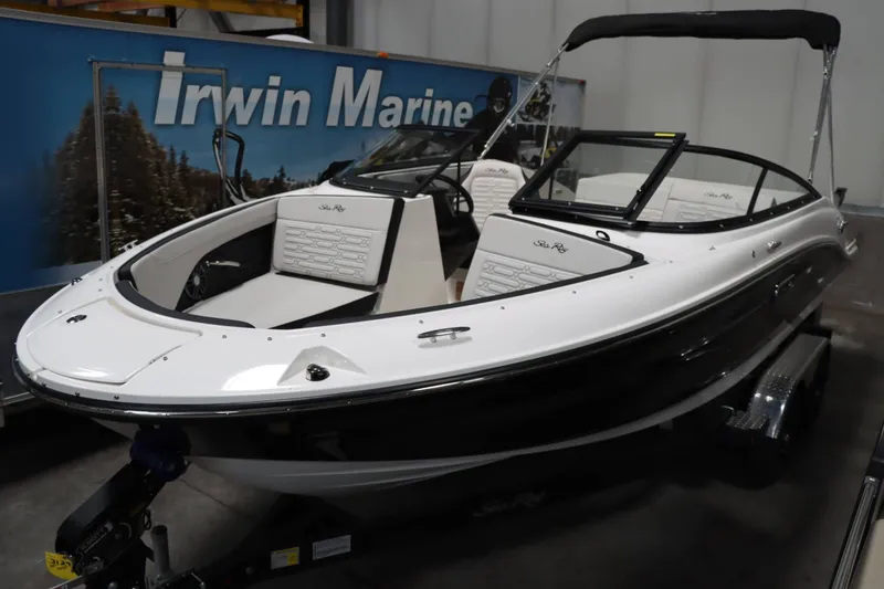 Slide: The Image of Sea Ray SPX 190 2025 - 8