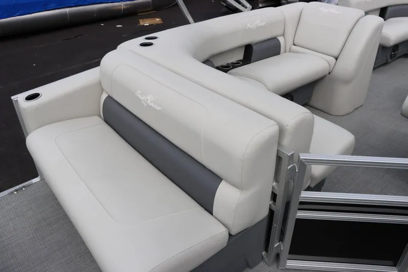 Slide: The Image of SunChaser VISTA 20CRB 2024 - 10