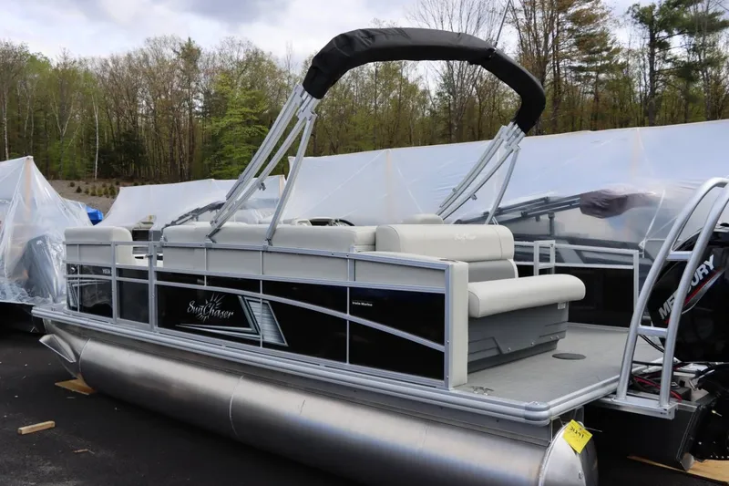 Slide: The Image of SunChaser VISTA 20CRB 2024 - 6