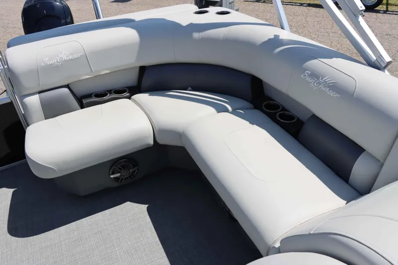 Slide: The Image of SunChaser VISTA 20CRB 2024 - 11