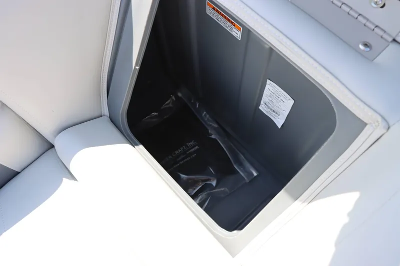 Slide: The Image of SunChaser VISTA 20CRB 2024 - 19