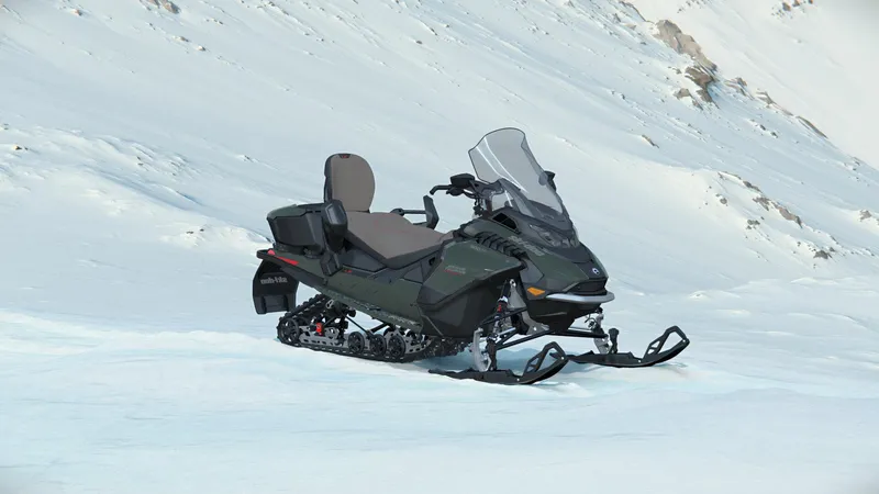 Slide: The Image of Sea-Doo GRAND TOURING LE LUXURY 900 ACE 2024 - 5