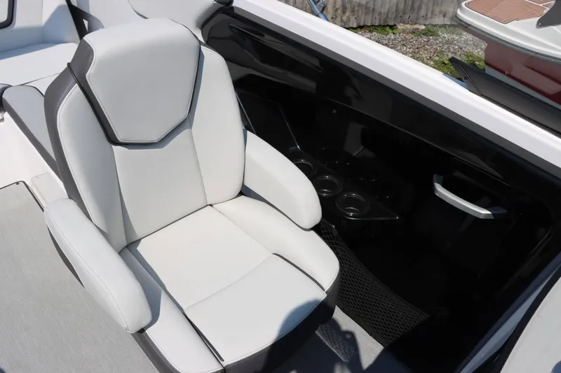 Slide: The Image of Yamaha SX250 2024 - 16