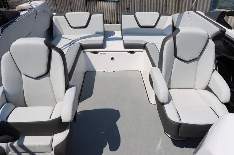 Slide: The Image of Yamaha SX250 2024 - 24