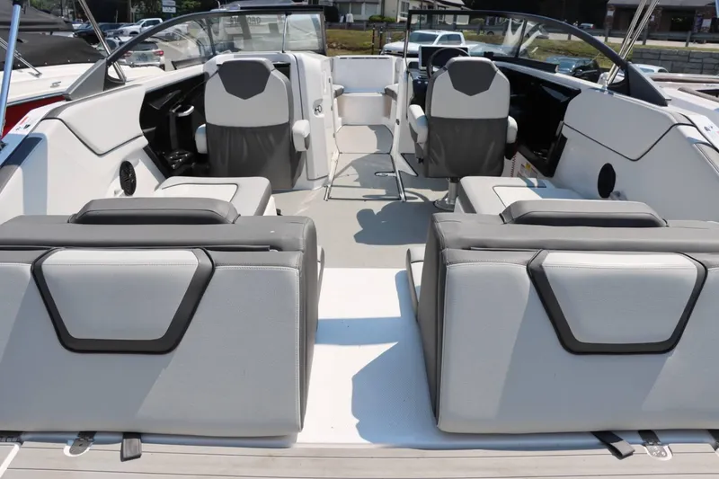 Slide: The Image of Yamaha SX250 2024 - 28