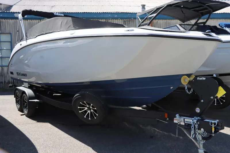 Slide: The Image of Yamaha SX250 2024 - 5