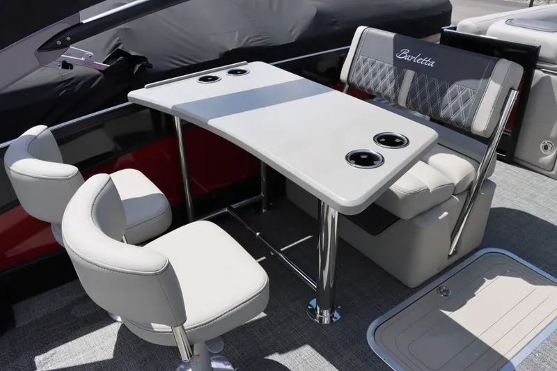 Slide: The Image of Barletta LUSSO 25UEA 2024 - 17