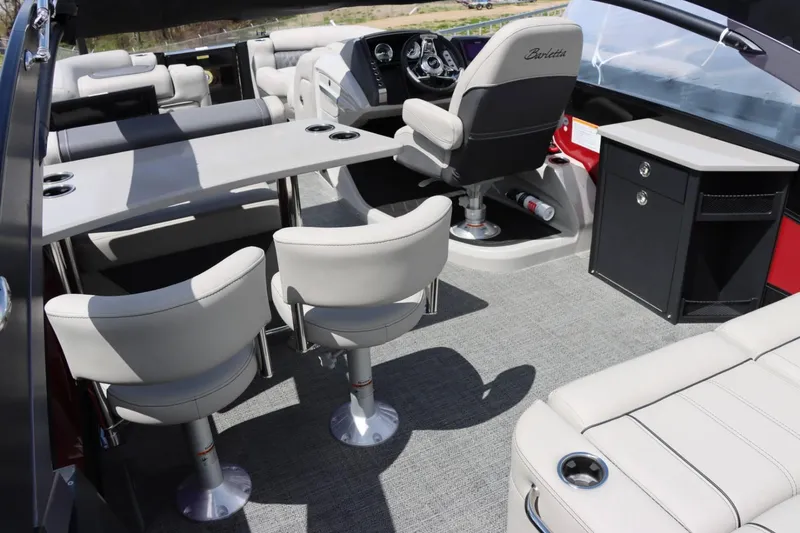 Slide: The Image of Barletta LUSSO 25UEA 2024 - 21