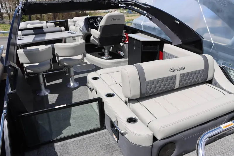 Slide: The Image of Barletta LUSSO 25UEA 2024 - 22